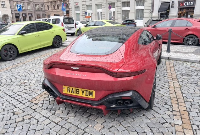 Aston Martin V8 Vantage 2018