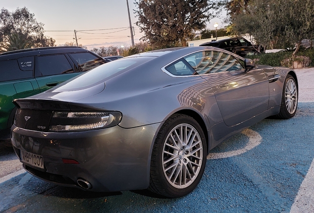 Aston Martin V8 Vantage