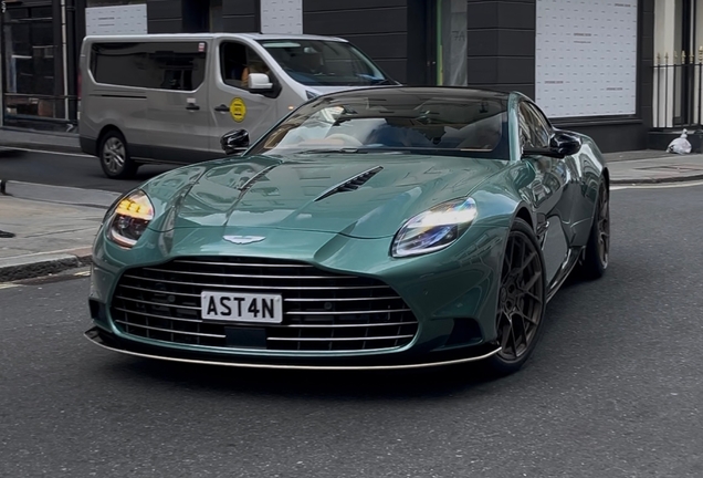 Aston Martin Vanquish 2025
