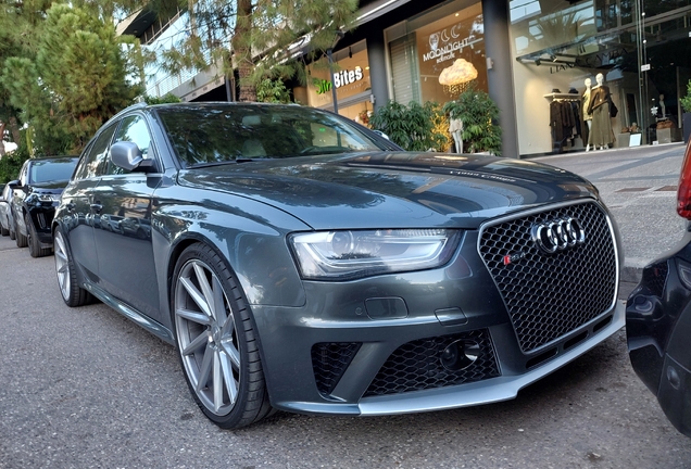 Audi RS4 Avant B8