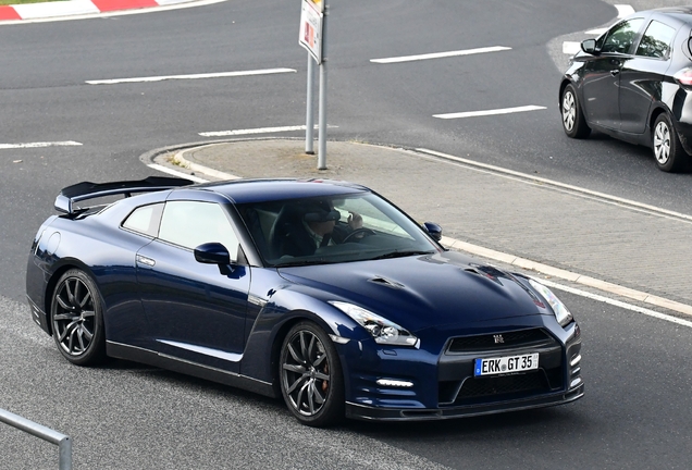 Nissan GT-R 2011
