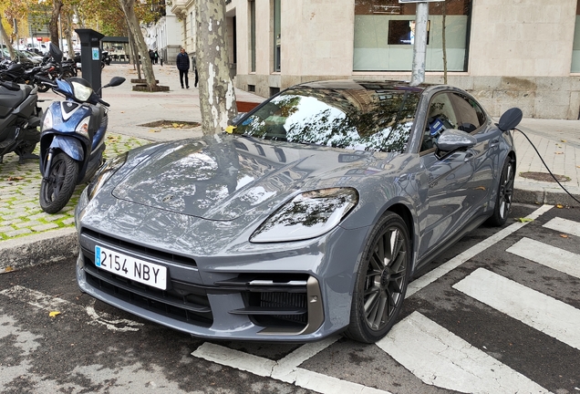 Porsche 972 Panamera Turbo S E-Hybrid