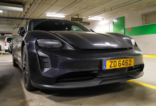 Porsche Taycan GTS Sport Turismo
