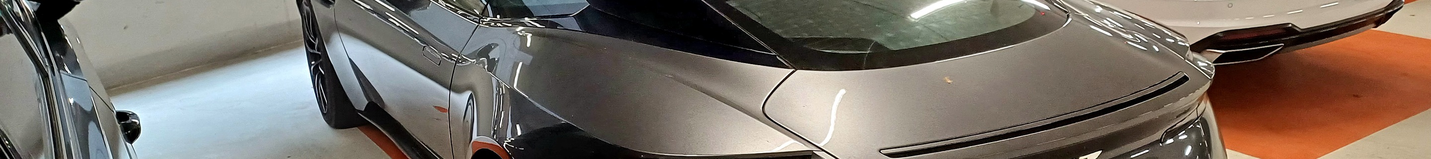 Aston Martin DB11 V8