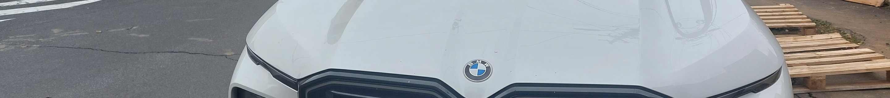 BMW XM G09