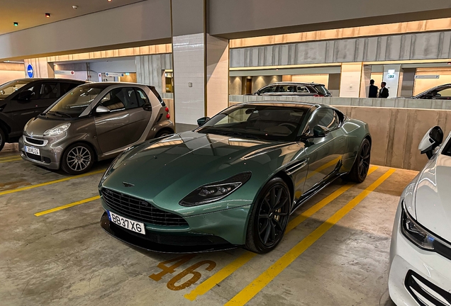 Aston Martin DB11 V8
