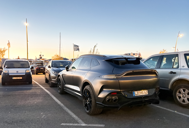 Aston Martin DBX707