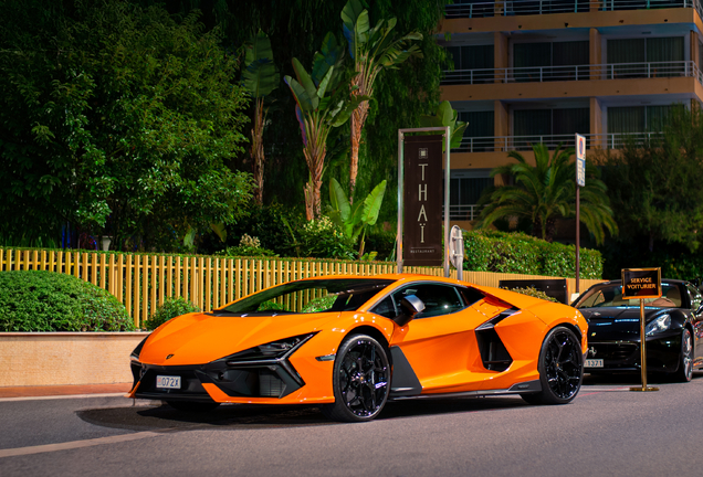 Lamborghini Revuelto