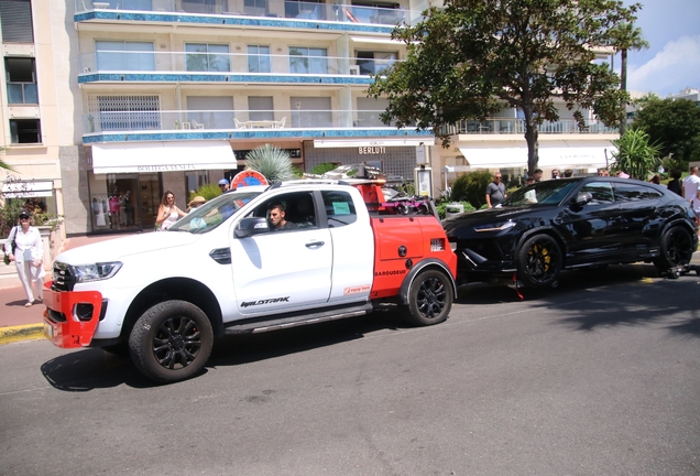 Lamborghini Urus Performante