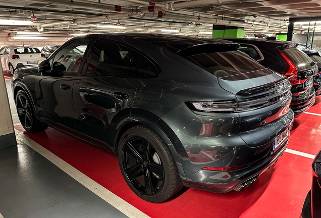 Porsche Cayenne Coupé Turbo E-Hybrid