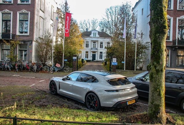 Porsche Taycan GTS Sport Turismo
