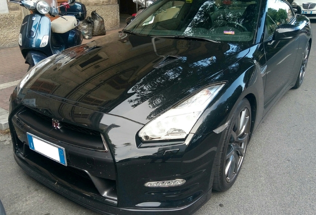 Nissan GT-R 2014