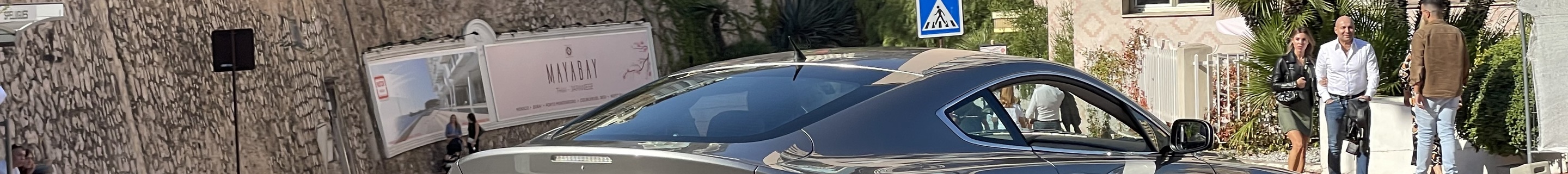 Aston Martin V8 Vantage
