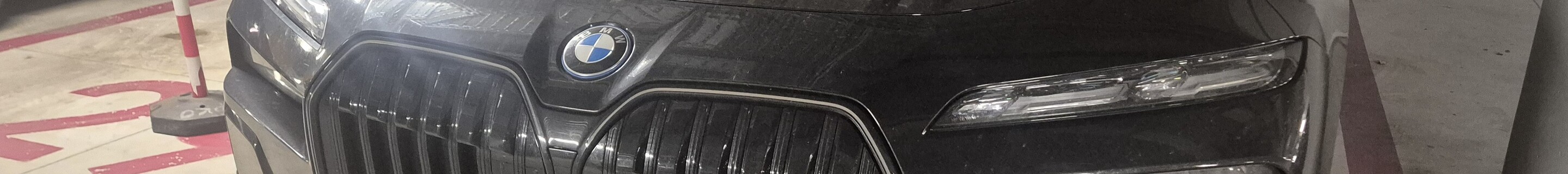 BMW M760e xDrive
