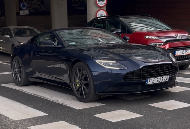 Aston Martin DB11 AMR