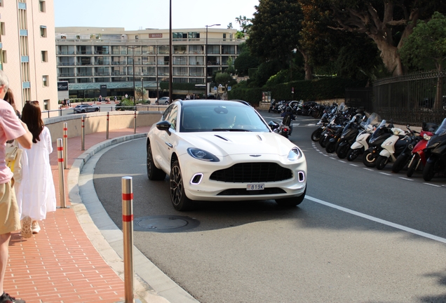 Aston Martin DBX