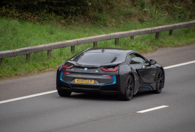 BMW i8