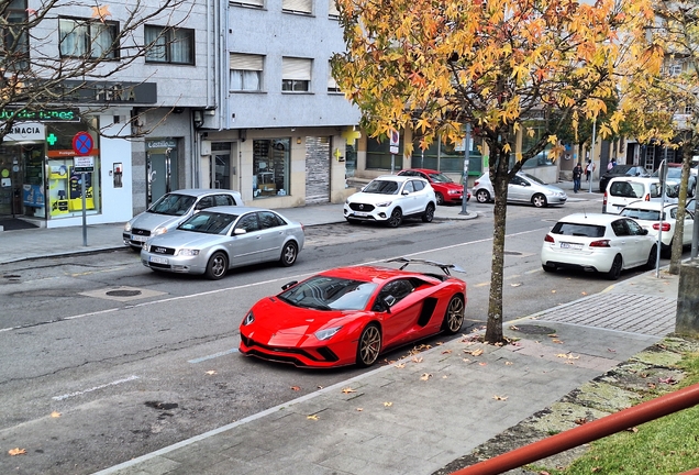 Lamborghini Aventador S LP740-4