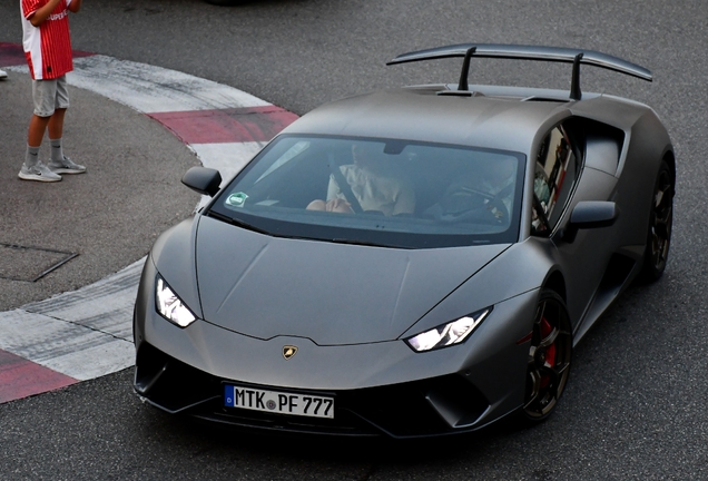 Lamborghini Huracán LP640-4 Performante