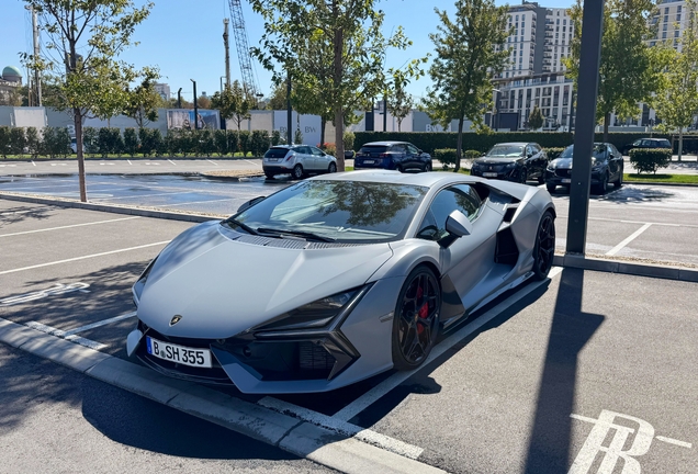 Lamborghini Revuelto