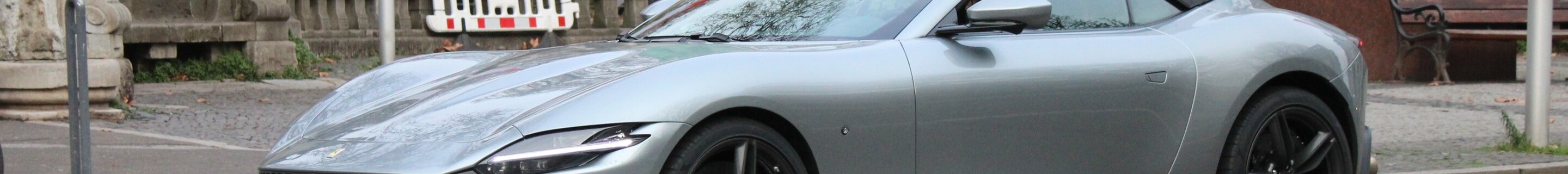 Ferrari Roma Spider