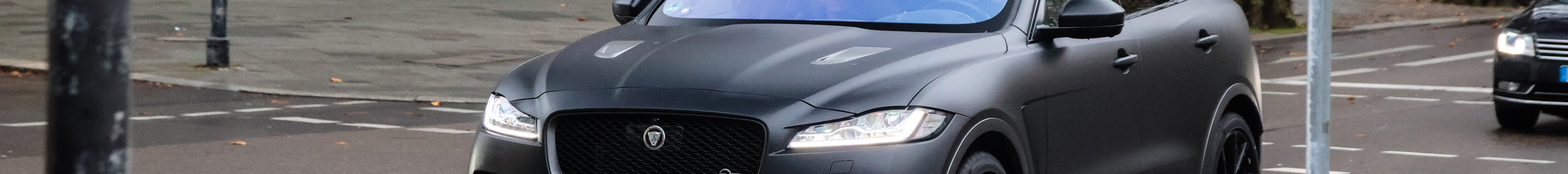 Jaguar F-PACE SVR