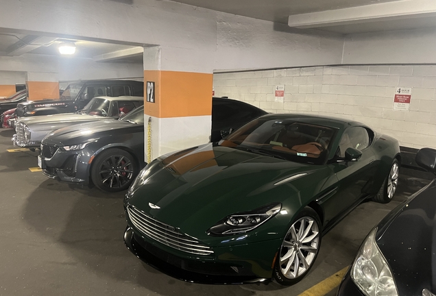 Aston Martin DB11 V8