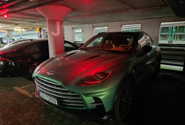 Aston Martin DBX707