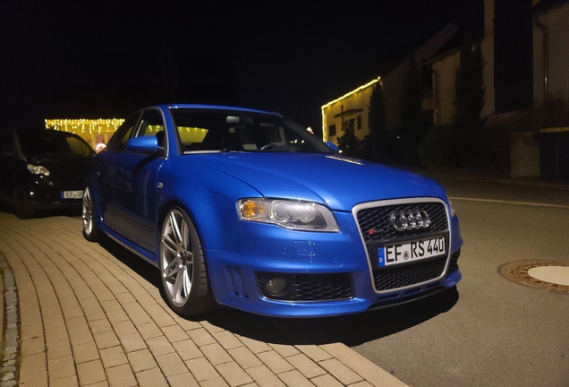 Audi RS4 Sedan