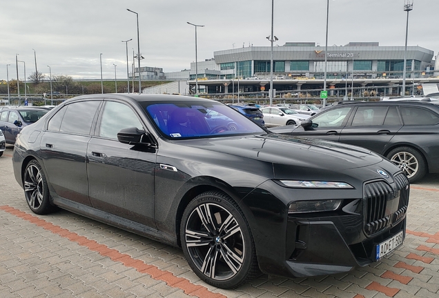 BMW M760e xDrive