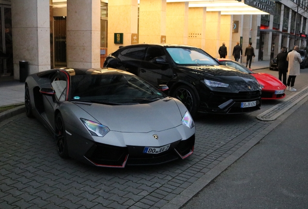 Lamborghini Aventador LP700-4 Roadster Pirelli Edition