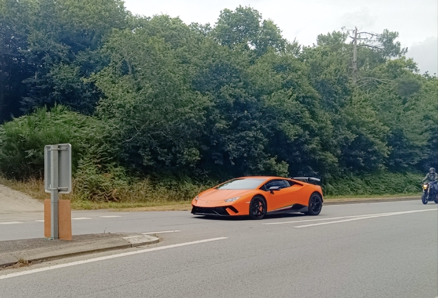 Lamborghini Huracán LP640-4 Performante