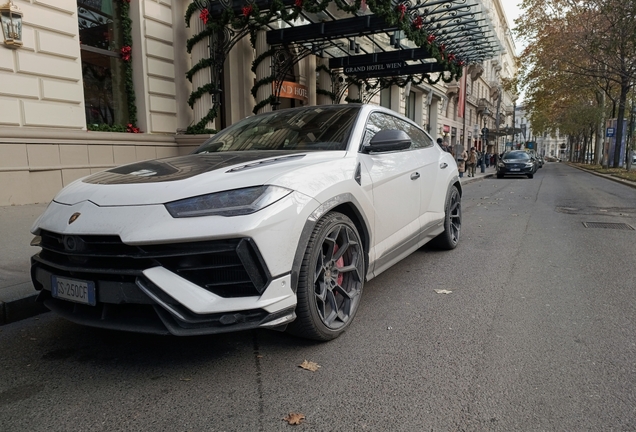 Lamborghini Urus Performante