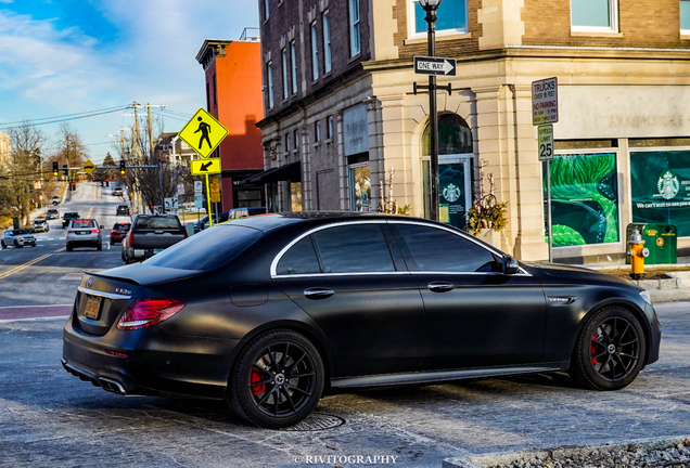 Mercedes-AMG E 63 S W213
