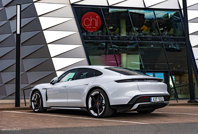 Porsche Taycan Turbo