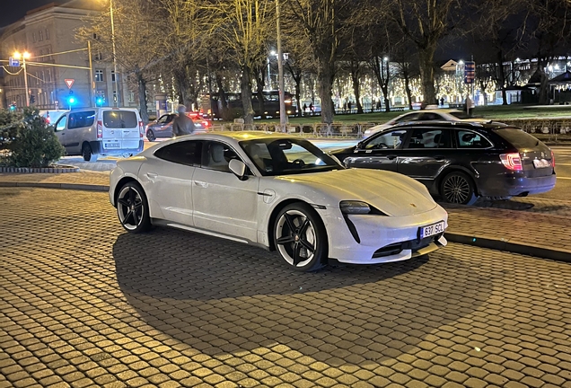 Porsche Taycan Turbo