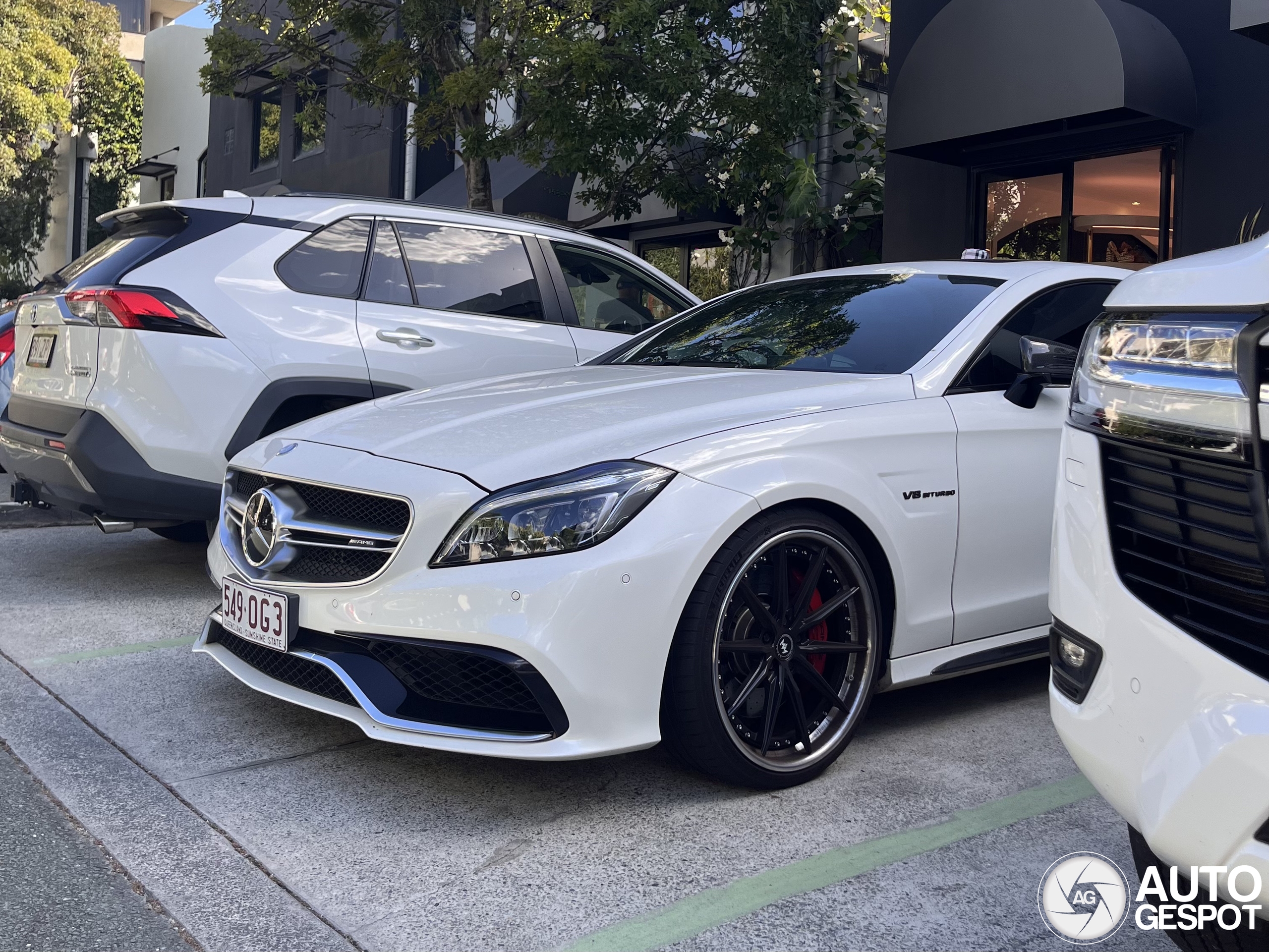 mercedes-amg-cls-63-s-c218-2016-30-november-2025-autogespot