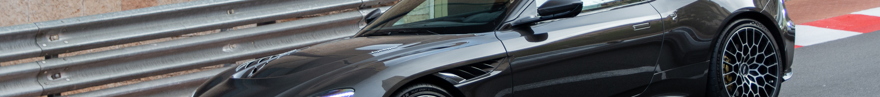 Aston Martin DBS 770 Ultimate