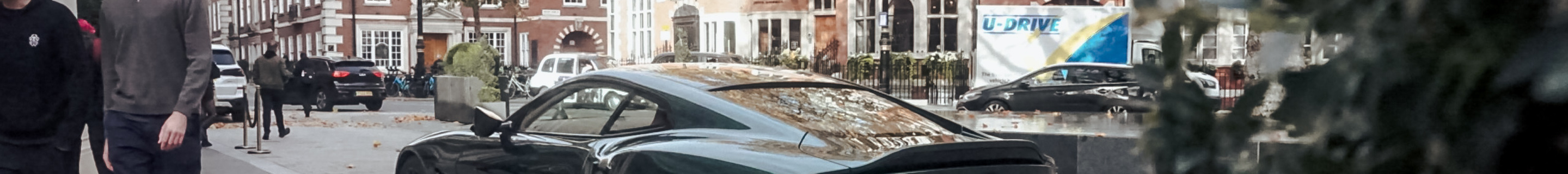 Aston Martin Vanquish 2025