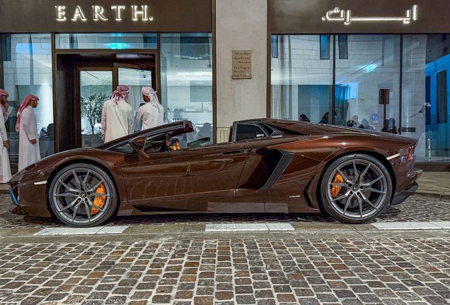 Lamborghini Aventador LP700-4 Roadster