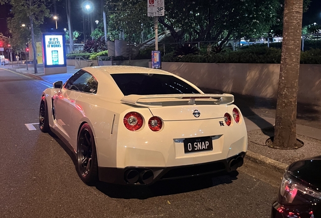 Nissan GT-R