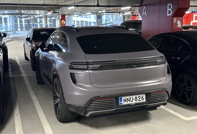 Porsche Macan EV Turbo