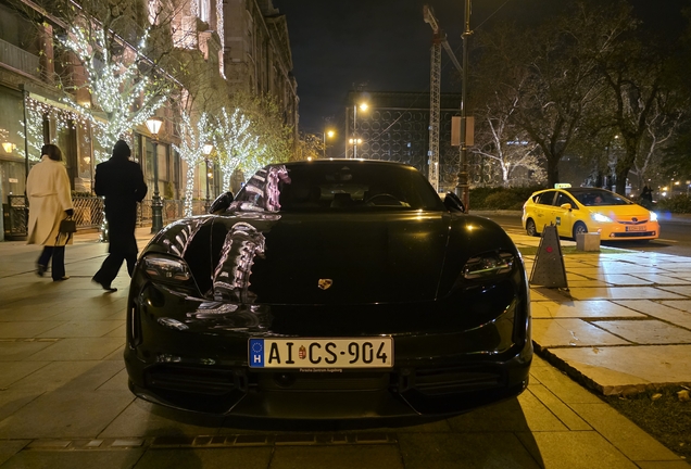 Porsche Taycan Turbo