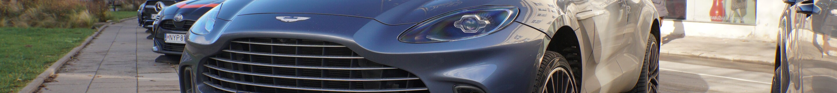 Aston Martin DBX