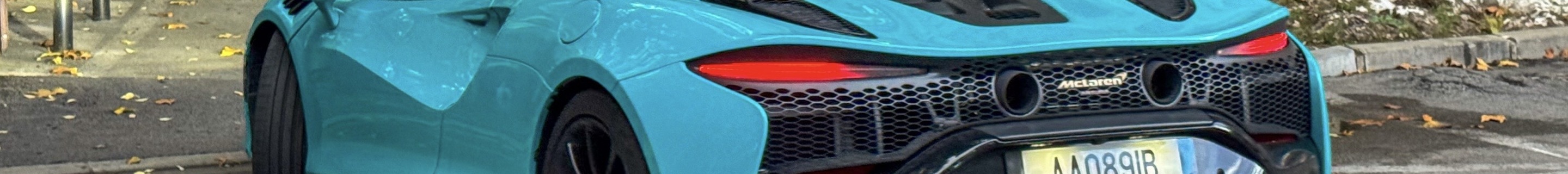 McLaren Artura Spider