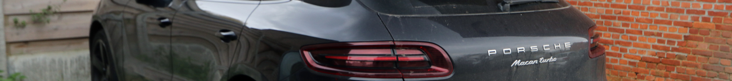 Porsche 95B Macan Turbo MkI