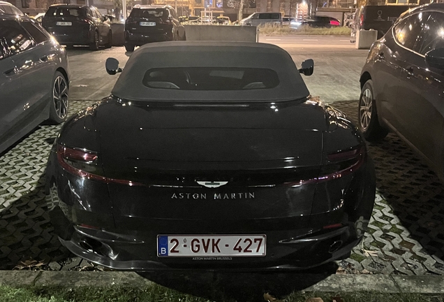 Aston Martin DB12 Volante