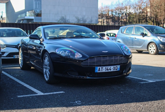 Aston Martin DB9