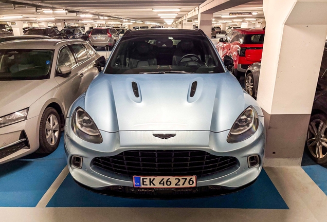 Aston Martin DBX