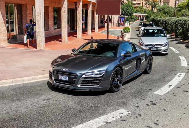 Audi R8 V10 Plus 2013